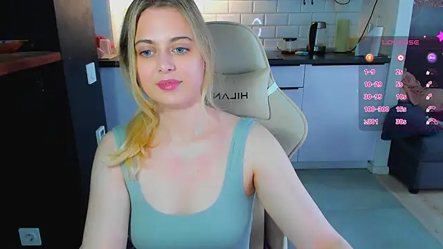blonde_kellyy webcam