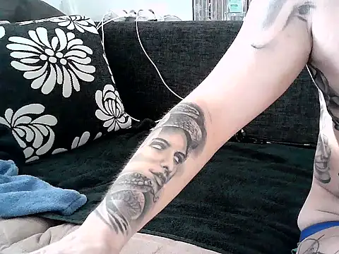 IncredibleGlaze78 webcam