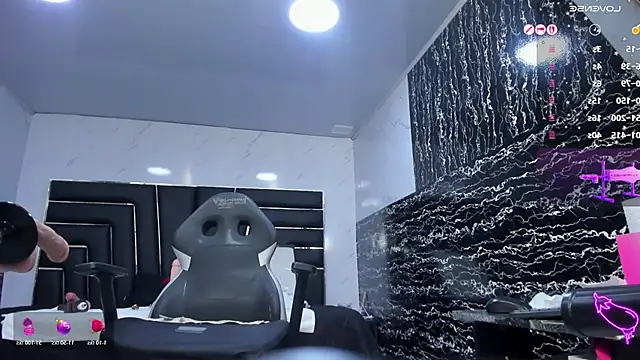 Ladyy_Scarlett webcam