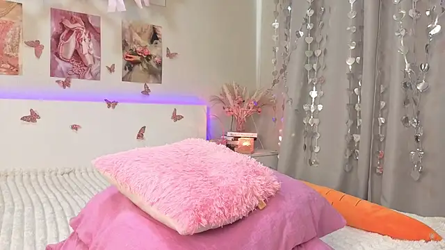 Milly_Lane webcam