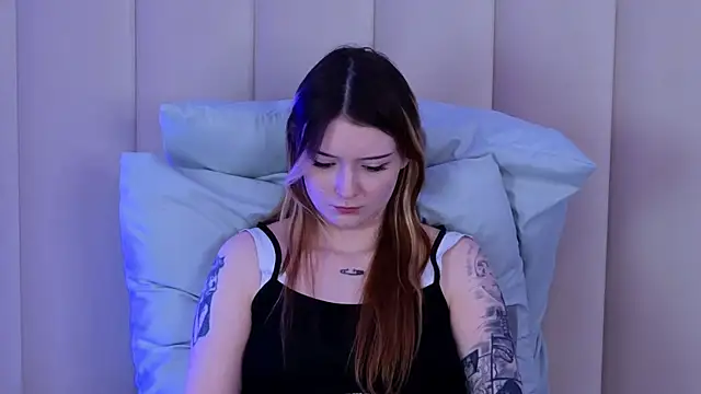 AlyssFrost webcam