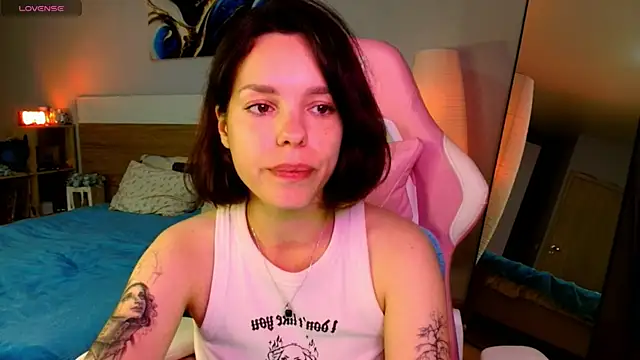 Maya_Campbell webcam