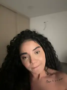 Curlyierr webcam