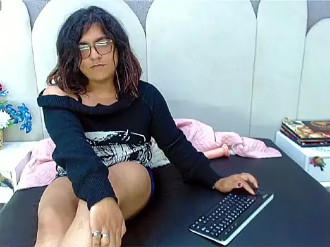 jessie_dark30 webcam