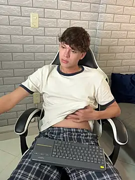 Nicola_hard webcam