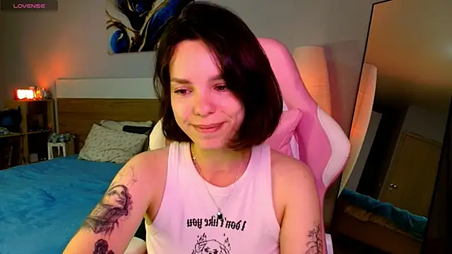 Maya_Campbell webcam