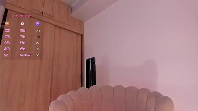 caroliinna_ webcam