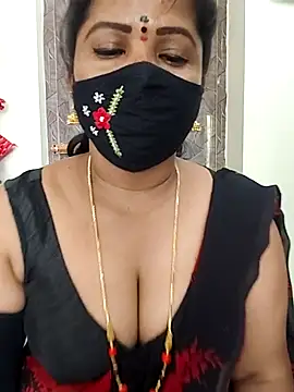gaurika18 live cam on StripChat