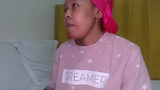 Bella_2025 webcam