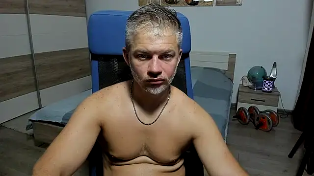 RobbyShawz live cam on StripChat