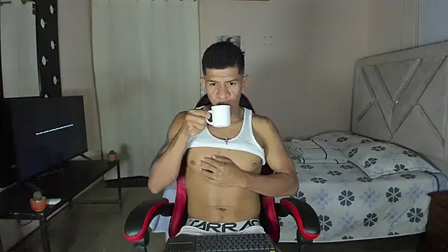Toptony22 webcam
