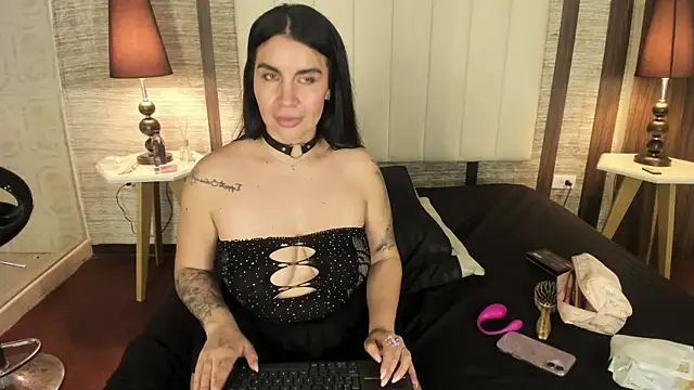 Hannah_Cross webcam