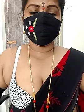 gaurika18 webcam