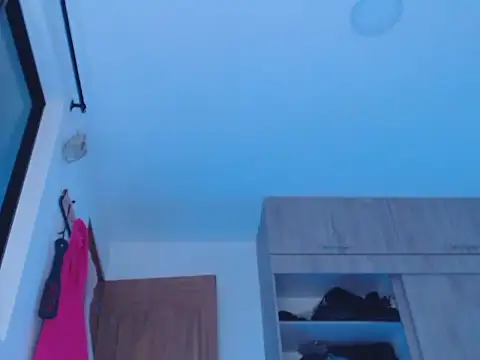 Cici_JuicyBig webcam