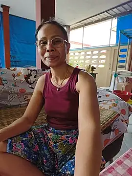Mama_Eva_1 webcam