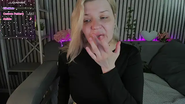 Michele_Greenn webcam