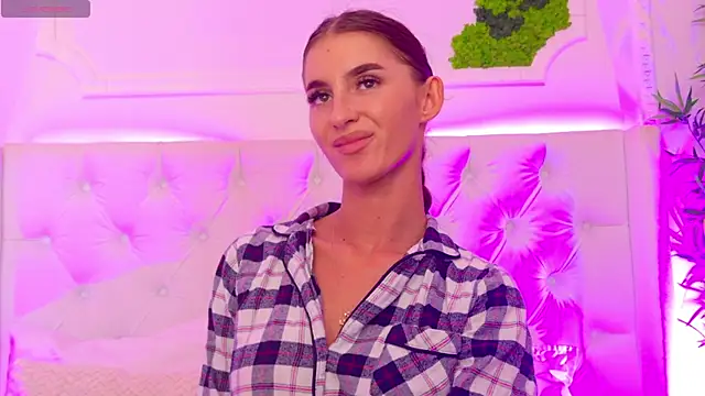ElisaCharm webcam