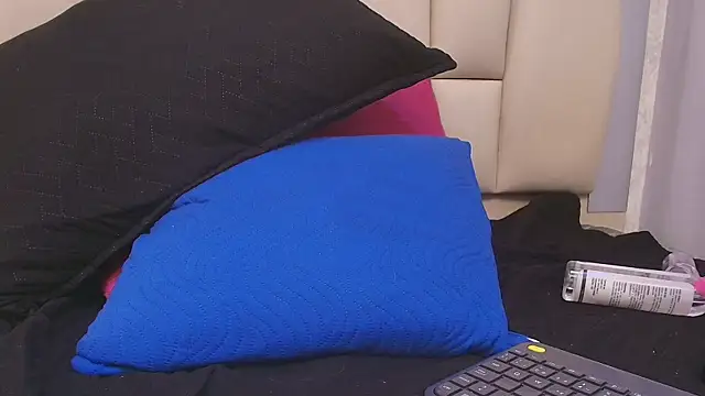 melany_roberts_ webcam