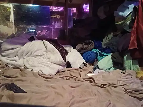 nearby_causual webcam