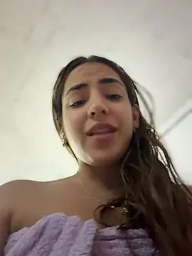 Bella-Saint webcam