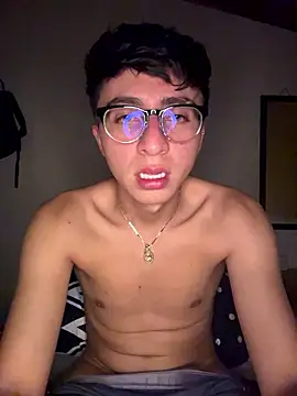 CamiRojas_boy webcam