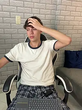 Nicola_hard webcam
