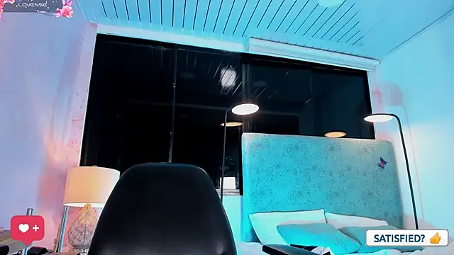 JESSI_NAOMI webcam