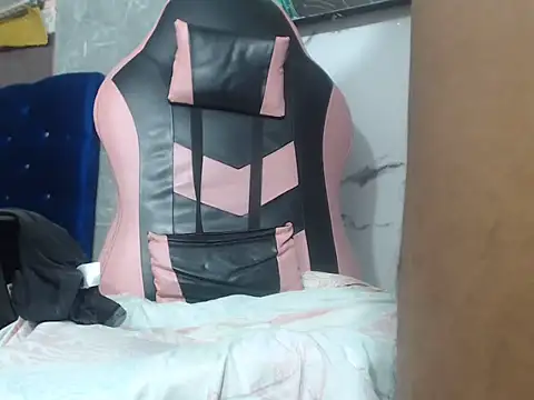 Estebanbigcock23 webcam