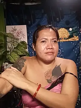 TabooSHOWgirl18 webcam