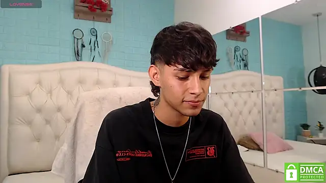 draxblade09 (M twink) - Get naked
