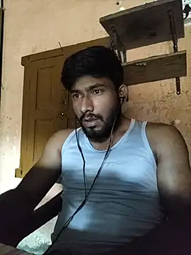 Lustynani live cam on StripChat