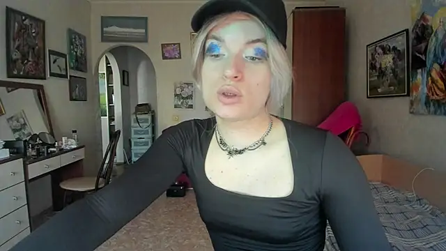 milliKira006 webcam