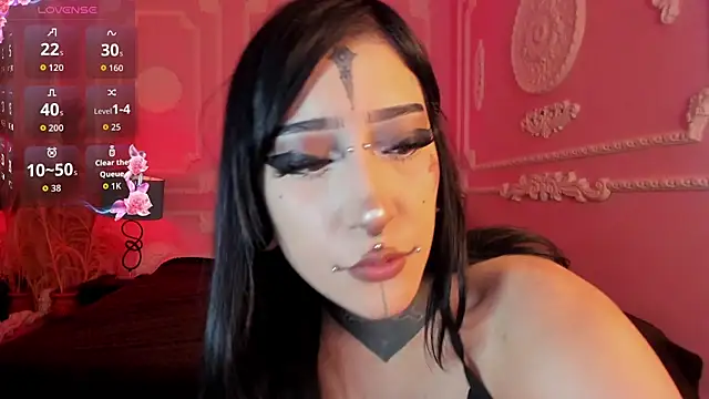 Kat_VonDe live cam on StripChat