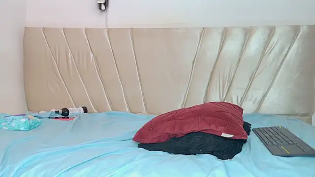 aly_n_sebas webcam
