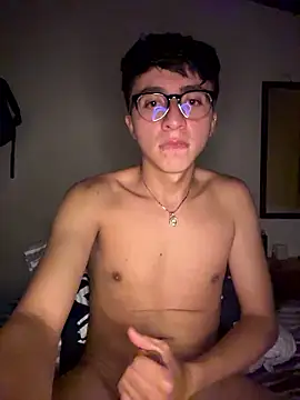 CamiRojas_boy webcam
