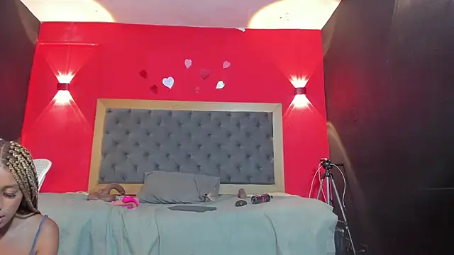 YayaHilton webcam