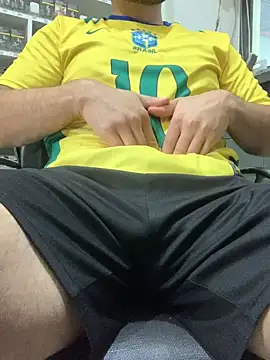 bigdickguy21cm webcam