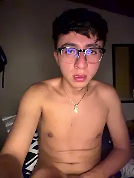CamiRojas_boy webcam