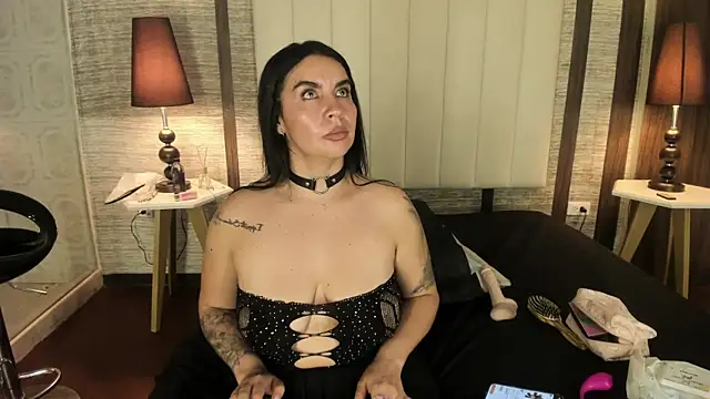 Hannah_Cross webcam