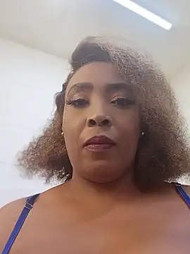 GiantBootyMilf webcam