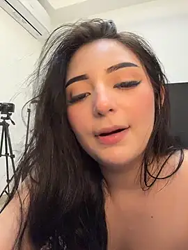 LilithHarperr_ live cam on StripChat
