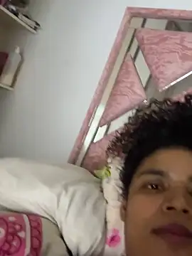 Michel_Jones webcam