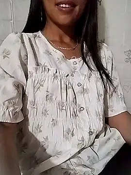 Helen-nn live cam on StripChat