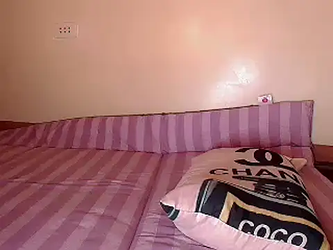 miss_satisfaction webcam