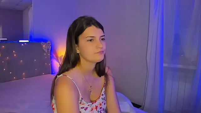 Laura_Leee webcam