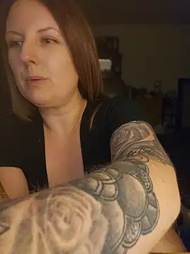 TattedMamaXOXO webcam