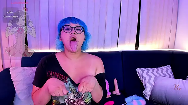 Blue_Cherry live cam on StripChat