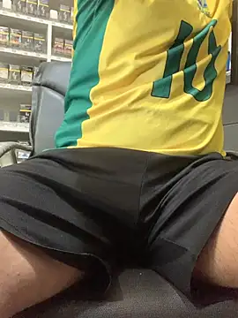 bigdickguy21cm webcam
