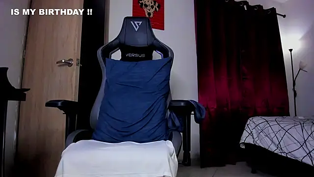 Cloudy_pigDude webcam