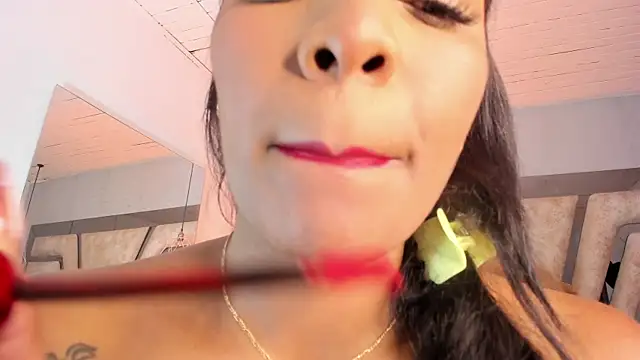 AngelineHeet webcam